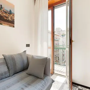 Renovated Apts , Milano Italia